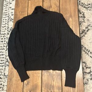 NWOT cropped sweater size M